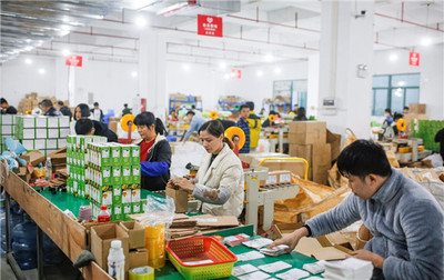 中國燈都電商轉(zhuǎn)型潮 中山燈飾企業(yè)借拼多多爭創(chuàng)品牌新機