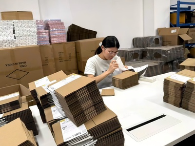 從高校畢業(yè)生到電商公司CEO 大學(xué)生創(chuàng)業(yè)者在拼多多帶動大批就業(yè)